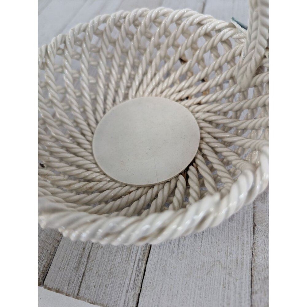 Vintage Woven Basket #1 Weave Ceramic Trinket Dish Handle Roses Spain White Pink - Picture 5 of 7